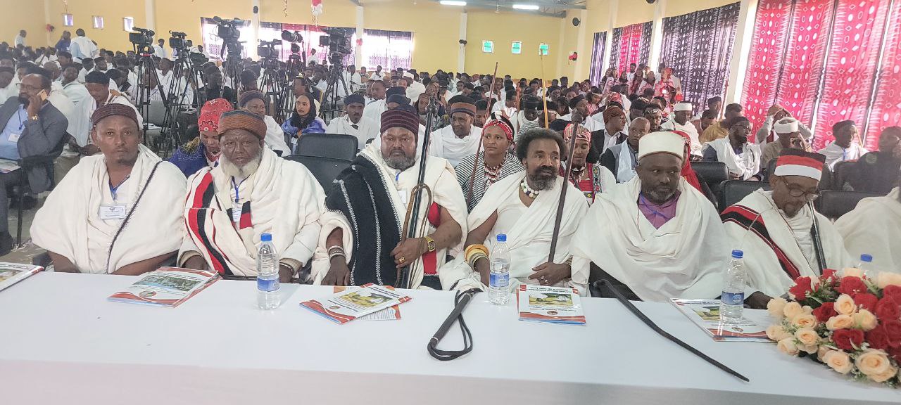 Read more about the article Jala bultii wal harkaa fuudhinsa Baallii Gadaa Booranaa 72ffaa sababeeffachuun mariin paanaalii qorannoo Gadaa irratti xiyyeeffatu Yunivasiitii Booranaatti gaggeeffamuu eegale