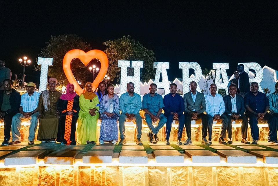 Read more about the article MM Abiyyi Ahimad Hojii misooma kooridarii Magaalaa Harar erga daawwatanii booda ergaa armaan gadiidabarsaniiru