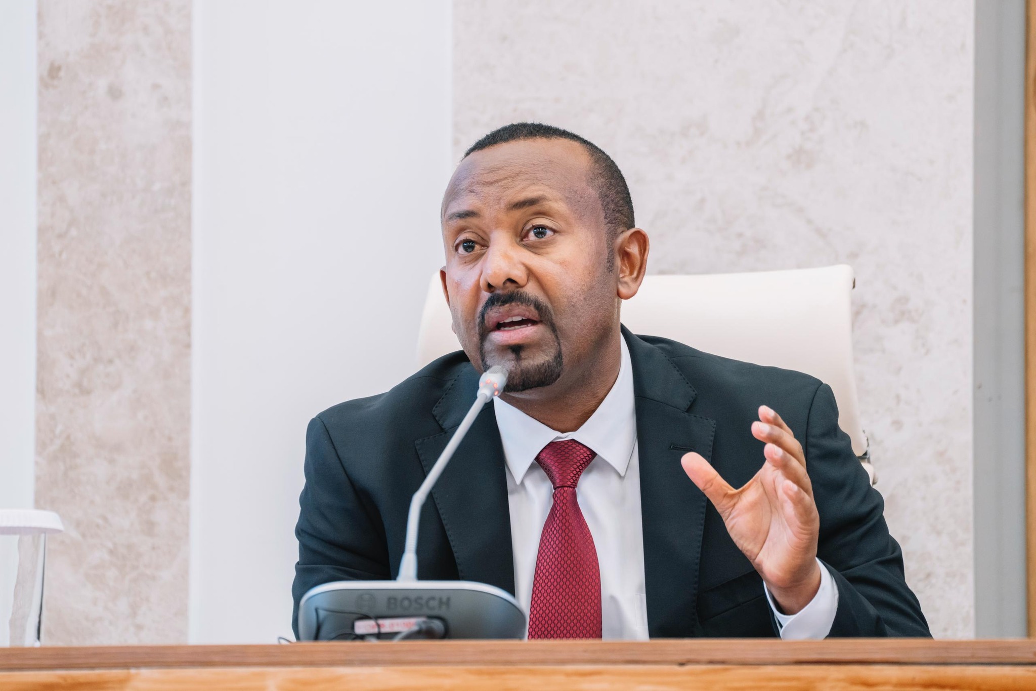 Read more about the article Aadaa siyaasaa Itoophiyaa keessatti cabiinsi lamaa akka jiru Muummeen Minisitira Abiyyi Ahimad (Dr.) dubbataniiru.