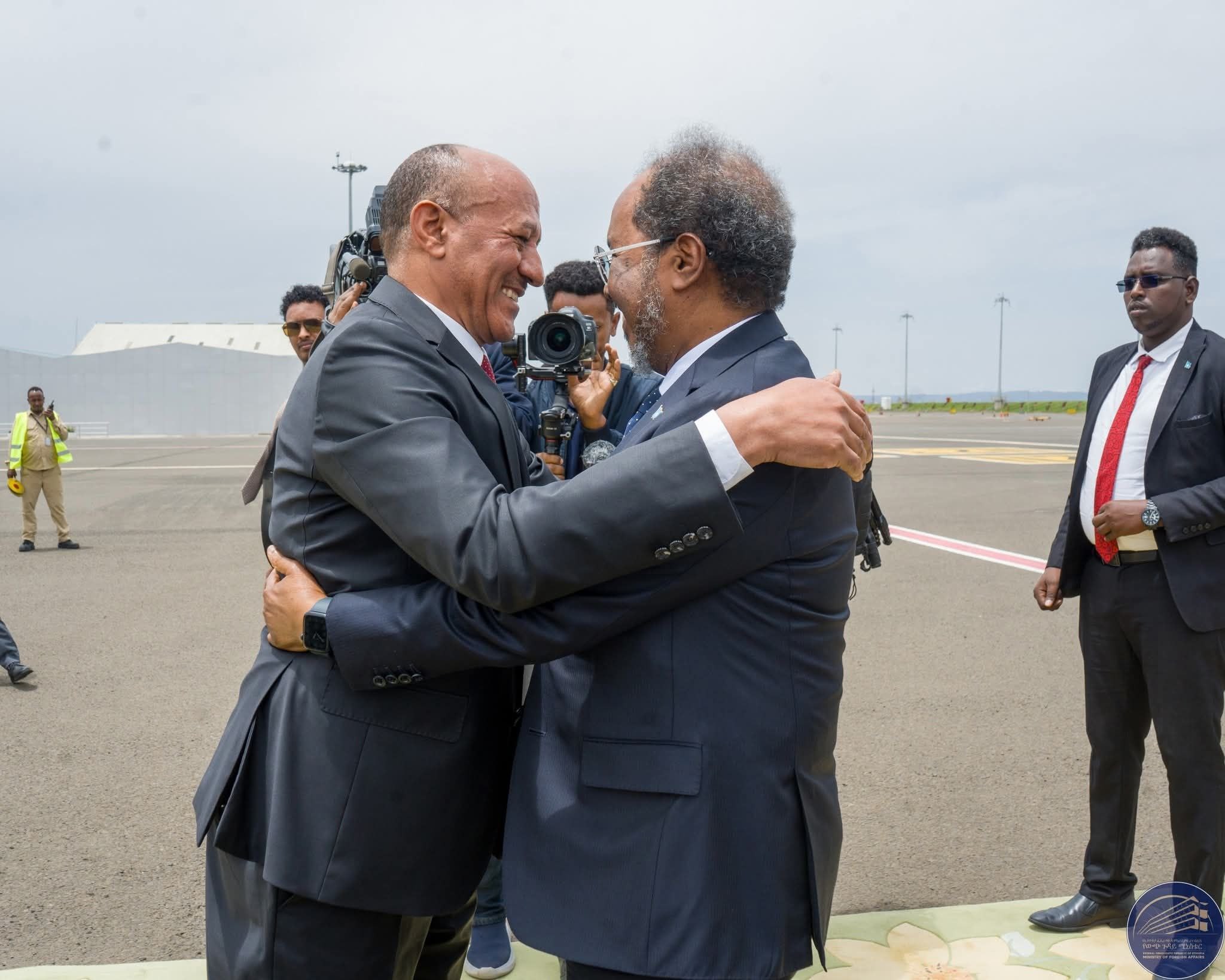 You are currently viewing Pirezidaantiin Somaaliyaa Hasan Shee Mahammud Finfinnee dhufan