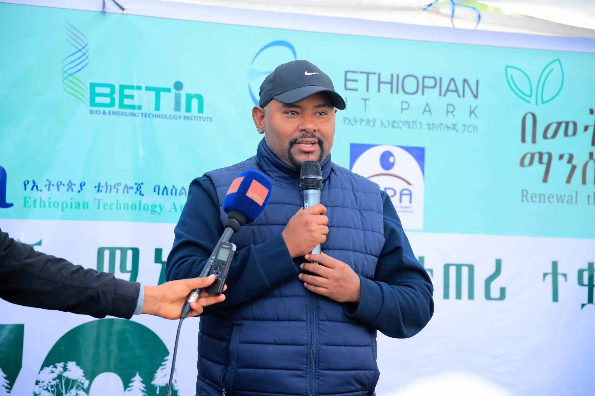 You are currently viewing Ministirri Innooveeshinii fi Teeknooloojii Ballaxaa Mollaa (Dr.) sirnakkoo saayinsii fi teeknooloojii waliin wal simsiisanii hojjachuun guddina dinagdee itti fufiinsa qabuuf murteessaadha jedhan.