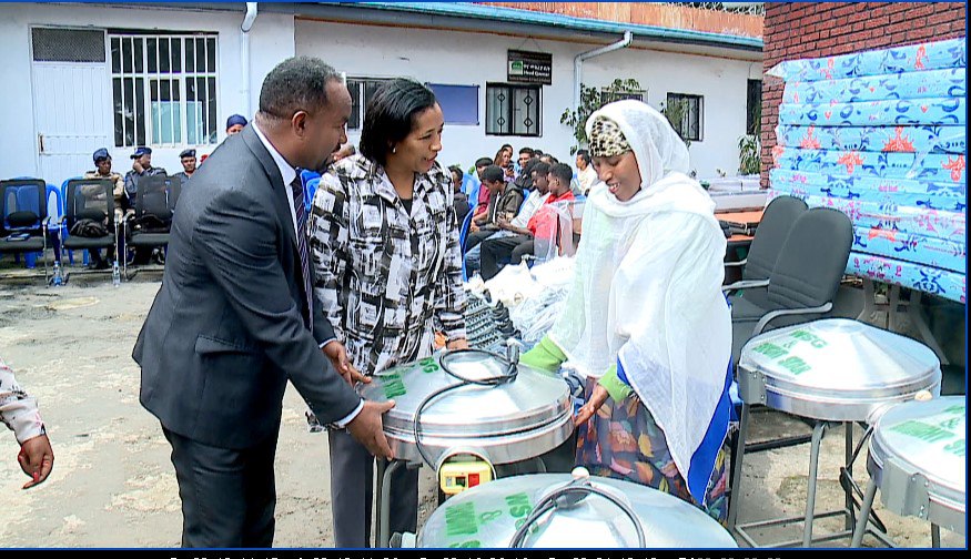 You are currently viewing Deggersi dubartootaaf taasifamu rakkoo hawaasummaa hiikuuf murteessaa ta’uun ibsame.