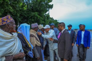 Read more about the article Muummee Ministira Itti aanaan obbo Tamasgeen Xurunaa pirojektoota adda addaa daawwachuuf magaalaa Dirre Dawaa dhaqan.