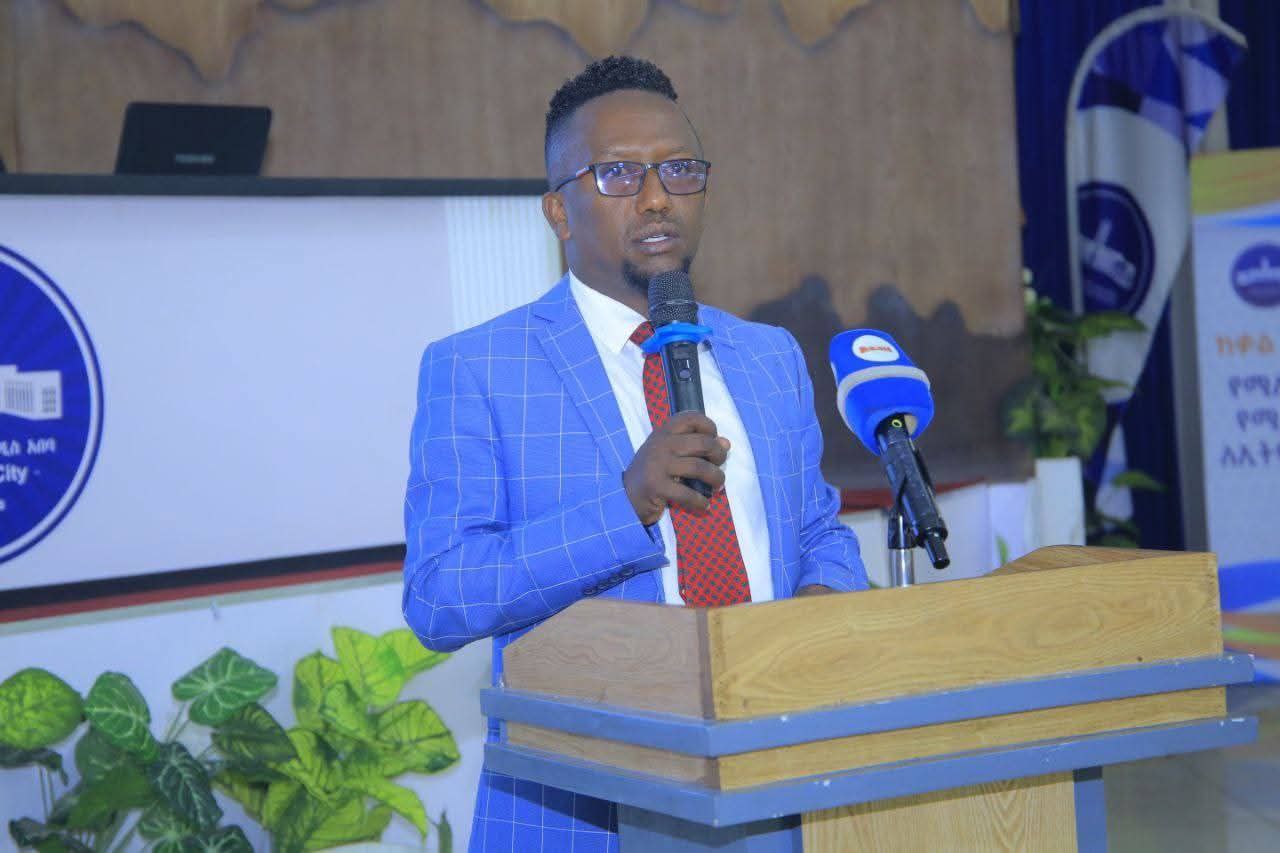 You are currently viewing Hojii qindoominaa caasaa nageenyaafi uummataan hojjetameen Magaalaa Finfinnee Magaalaa naga qabeettii taate ijaaruun danda’ameera- Obbo Miidhaksaa Kabbadaa