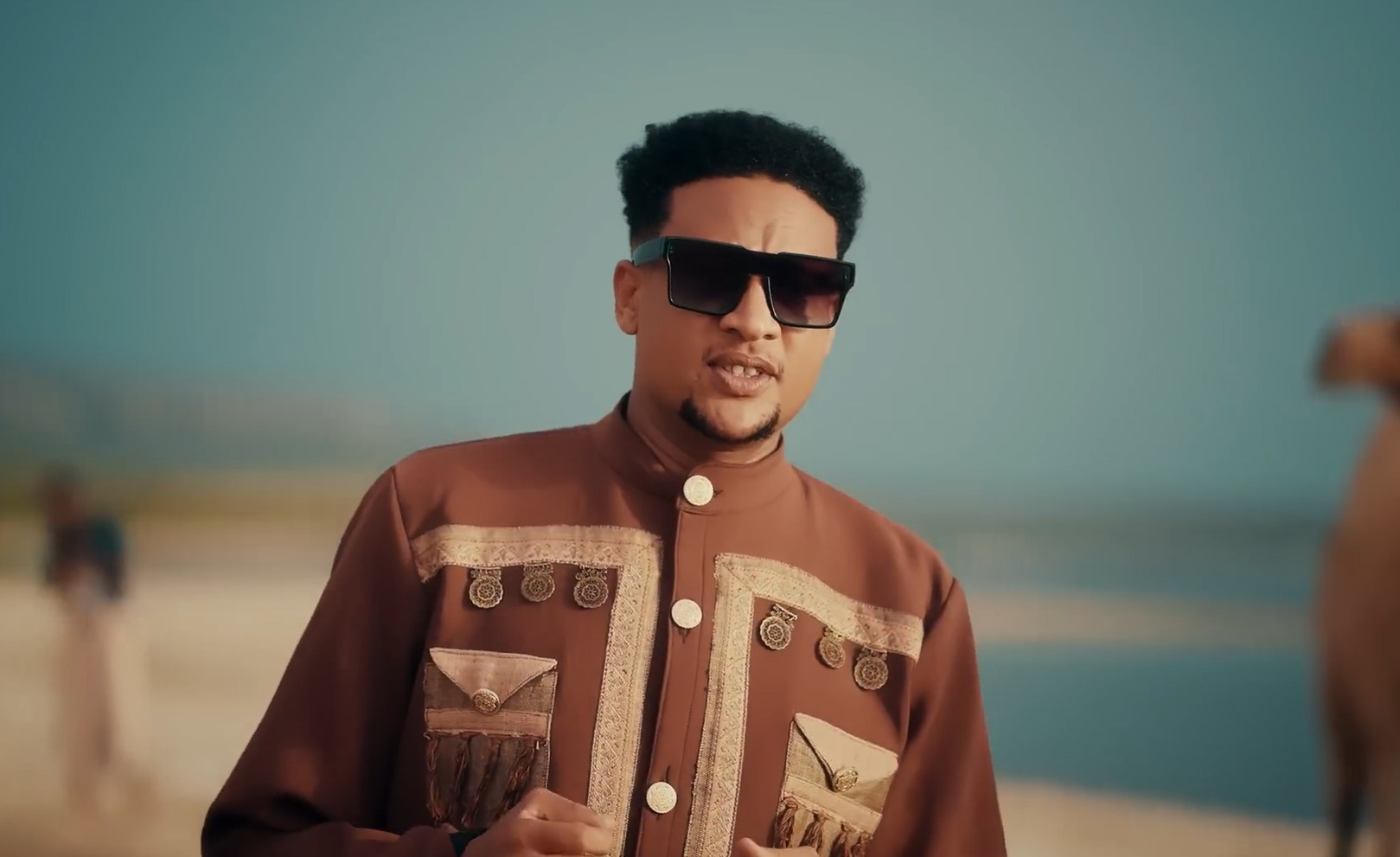 You are currently viewing “Biyyikoo Ulaa Galaanaa argachuuf waraana hin barbaaddu” Artiist Yoosan Geetaahun