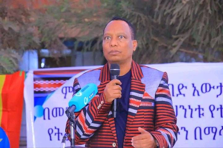 You are currently viewing ‎Itoophiyaatti balaan konkolaataa % 70 hanqina gahumsaa fi of eeggannoo dhabuu konkolaachiftootaatiin mudata- Alamuu Simee (PhD)