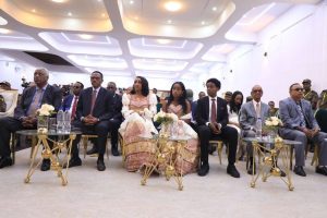 Read more about the article Kitaabni Ambaasaaddar Jeneraal Baacaa Dabaleen barreessan ‘Ogummaa Farra Riphee Lolaa’ jedhu eebbifame