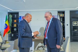 Read more about the article Itoophiyaan Sagantaa Humna Niwukilaraa ishee sadarkaa Ejensii Atoomawaa Idil-addunyaa waliin walsimsuun hojiirra oolchuuf kutannoo qabdi- Obbo Tamasgeen Xurunaa