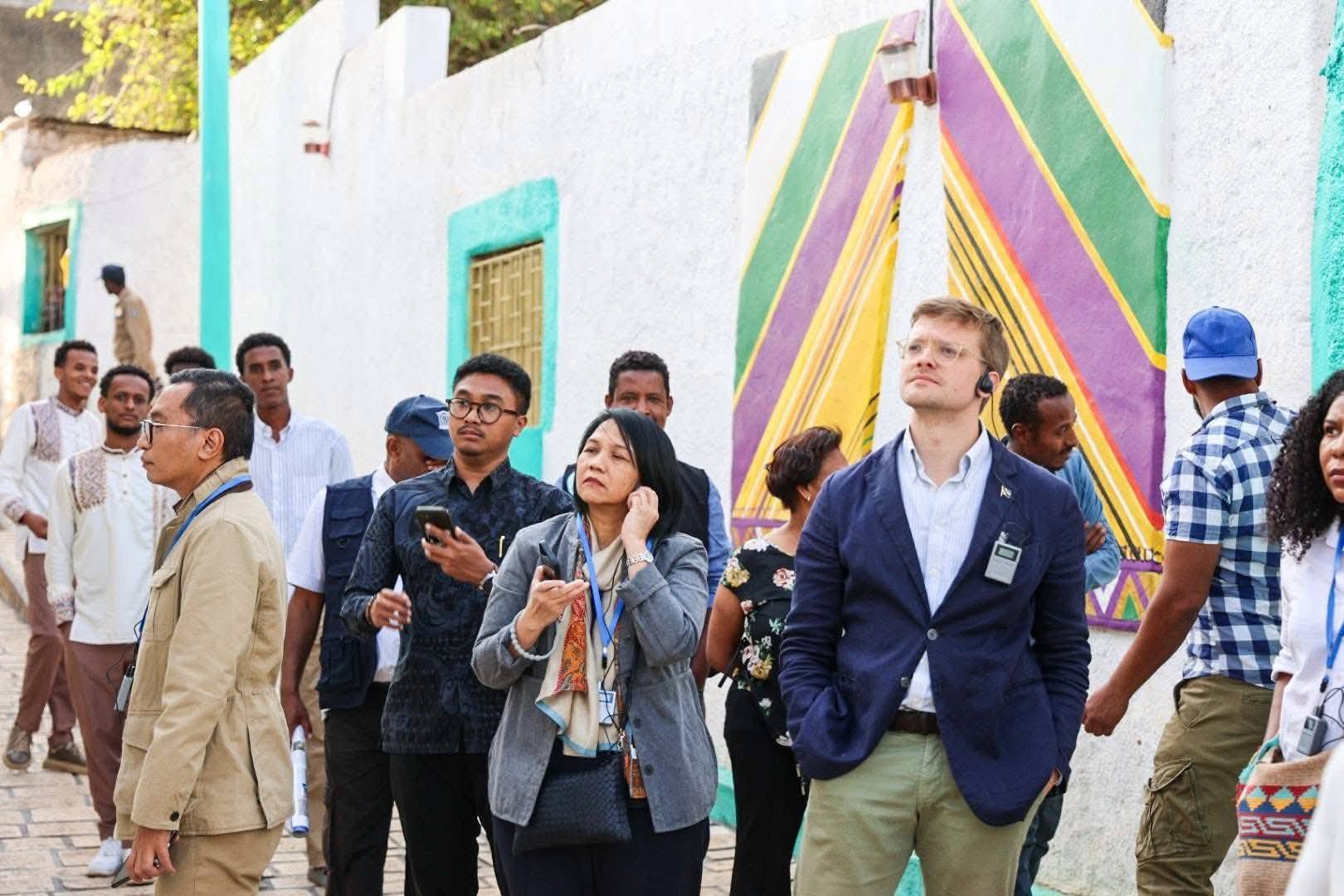 You are currently viewing Bakkeewwan hawwata tuuristii Hararitti daawwanne nu ajaa’ibsiisaniiru- Ambaasaaddaroota