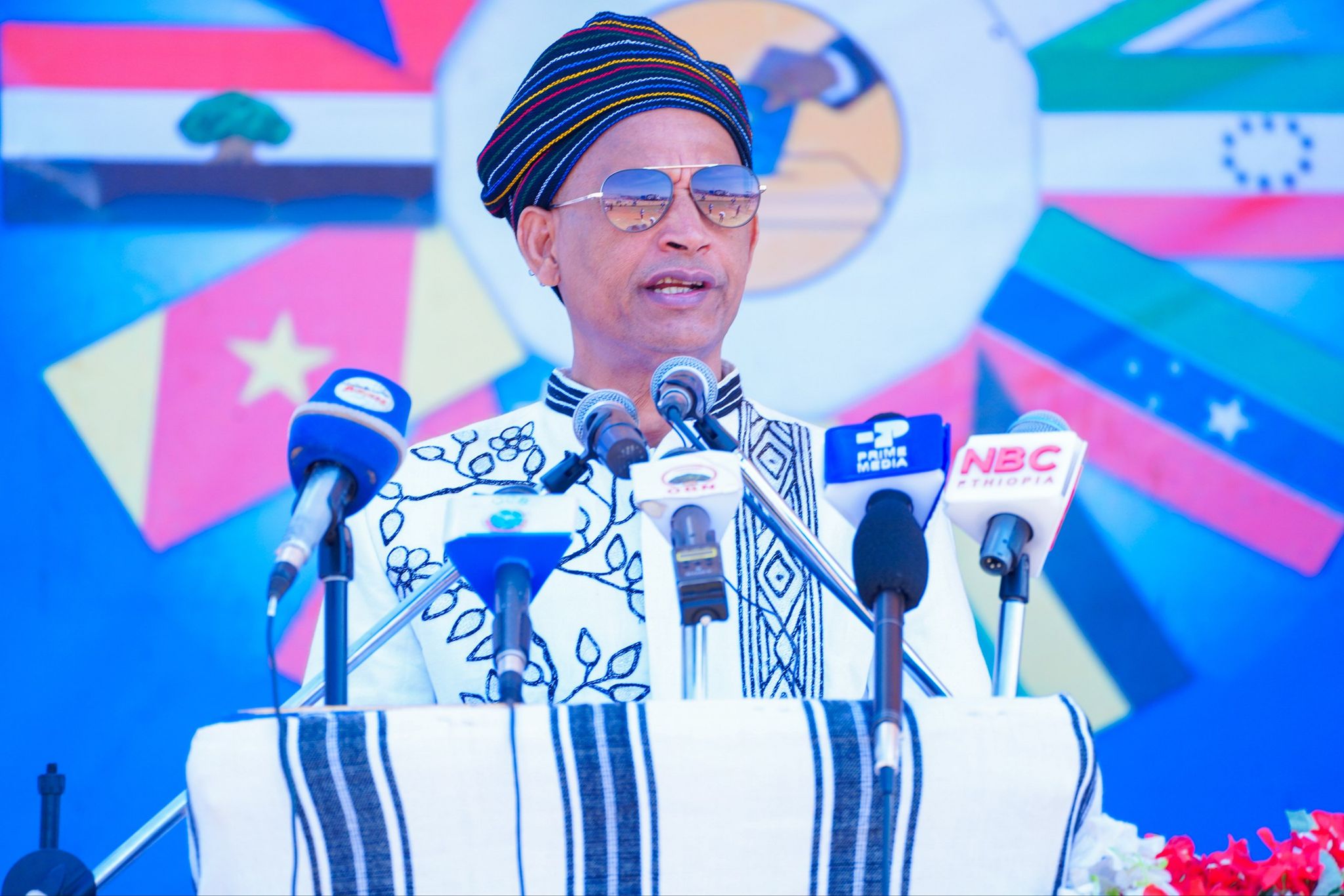 You are currently viewing Guyyaa kana kabajuun Eenyummaa Saboota, Sablammootaa fi Uummattoota Itoophiyaaf beekamtii kennuudha-Aganyaw Tashaagar