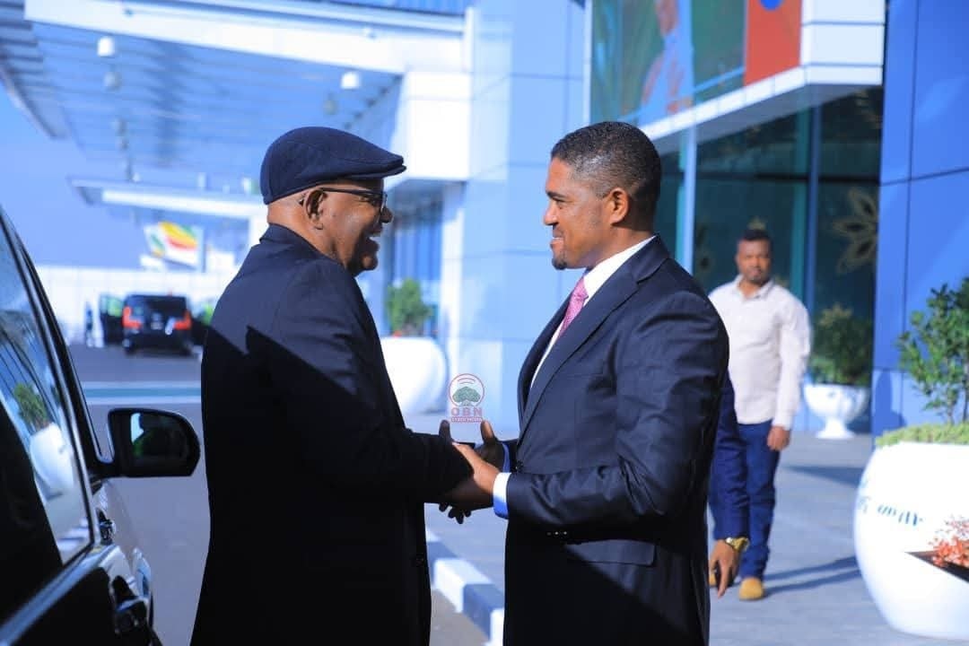 You are currently viewing Pirezidaantiin Naannoo Oromiyaa jalqabaa Obbo Hasan Alii waggaa 27 booda gara biyyaa deebi’an