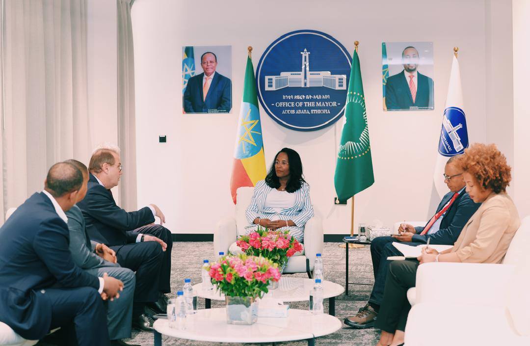 You are currently viewing Mayor Holds Talks with Carrefour CEO and French Ambassador on Strategic Investments