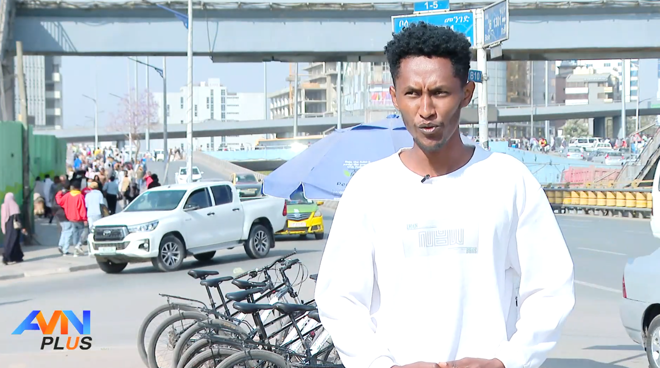 You are currently viewing Mararaa Mulaatuu:- Finfinneetti daandii biskileetii babal’ate fayyadamuun, dargaggoo hojii ‘Pedal Fly’ jedhamu hundeesse