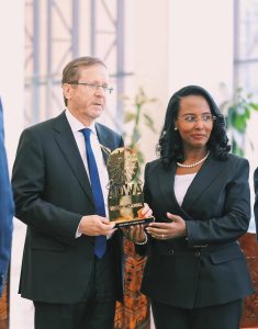 Read more about the article Kantiibaa Adaanech Abeebeen Pirezidaantii Israa’el Ayizaak Herzoog simachuun Yaadannoo Injifannoo Adawaa daawwachiisan