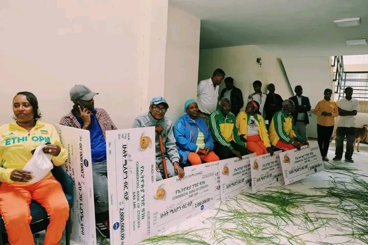 You are currently viewing Kantiibaa Adaanech Abeebeen Atileet Waamii Birraatuu dabalatee atileetotaa gootota biyyaa ta’aniif deeggarsa mallaqaafi mana jireenyaa kennan