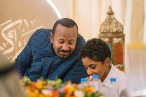 Read more about the article MM Abiyyi Ahimad maatii godaantota biyyoota garagaraaf sagantaa Ifxaaraa qopheessan