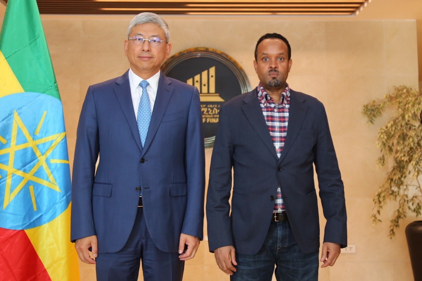 You are currently viewing Jilli Itoophiyaafi Chaayinaa Ijaarsa Buufata Xiyyaaraa Idil Addunyaa Bishooftuuf Filmaatilee Faayinaansii Irratti Mari’atan