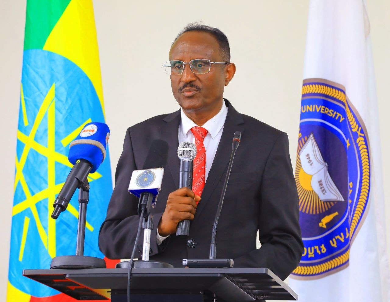 You are currently viewing Leenjiin Gahumsaa Hojjettootaaf Kennamu Yakkoota Raawwatamu Malan Dursan Ittisuu Keessatti Gahee Qabaachuun Ibsame