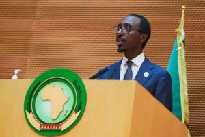 Read more about the article Afrikaan waltajjii addunyaa irratti bakka ishiif malu akka argattuuf Itoophiyaan tattaaffii ishee cimsitee itti fufterti – Geediyoon Ximootewoos (PhD)