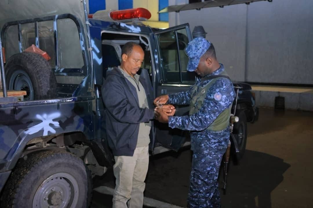 You are currently viewing Poolisiin Federaalaa Itoophiyaa Interpoolii fi Poolisii Malaawii Waliin Ta’uun Daddabarsaa Namoota Seeraan Alaa Balaafamaa Adinaw Baashaw Wudaamoo To’annoo Jala Oolche