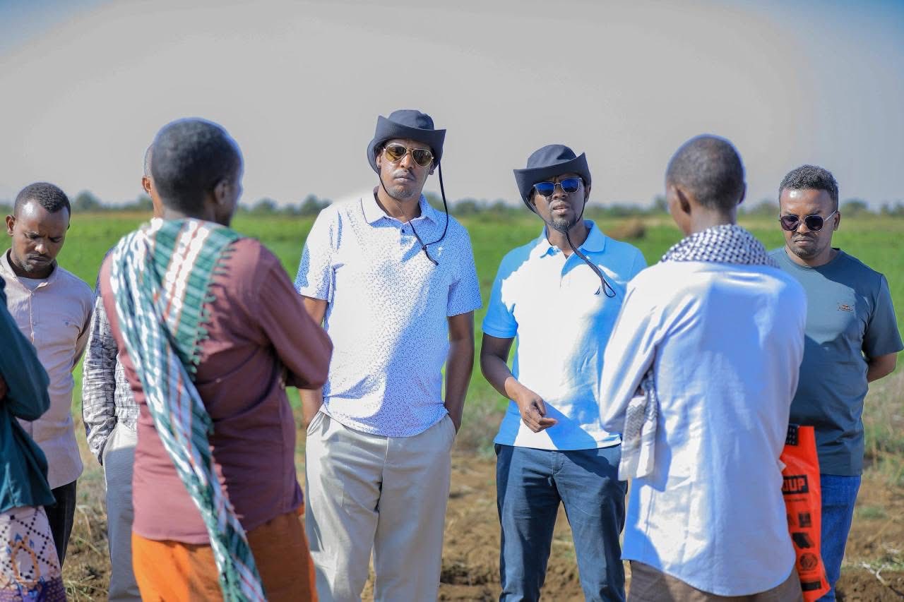 Read more about the article Madaxweyne Ku-xigeenka DDS oo kormeer ku sameeyey wax soo saarka beeraha ee Degmada Goday.