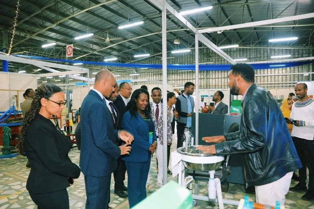 መበል 14 ቅነ ከተማዊ ቴክኒክን ሞያን ተኸፊቱ