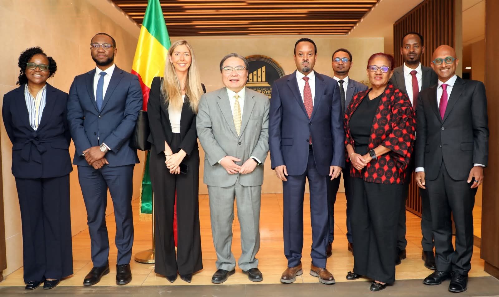 You are currently viewing ባንኪ ዓለም ንኣጀንዳ ልምዓት ኢትዮጵያ ዝገብሮ ደገፍ ብዘላቕነት ንምቕፃል ቆራፅ እዩ-ዳይሬክተር ማኔጂንግ እቲ ባንኪ ዌንቻይ ዣንግ