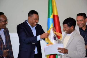 Read more about the article አትሌት ሸላቃ ኃይሌ ገ/ስላሴ የኦሜድላ ስፖርት ክለብ የቦርድ ሰብሳቢ ሆነ