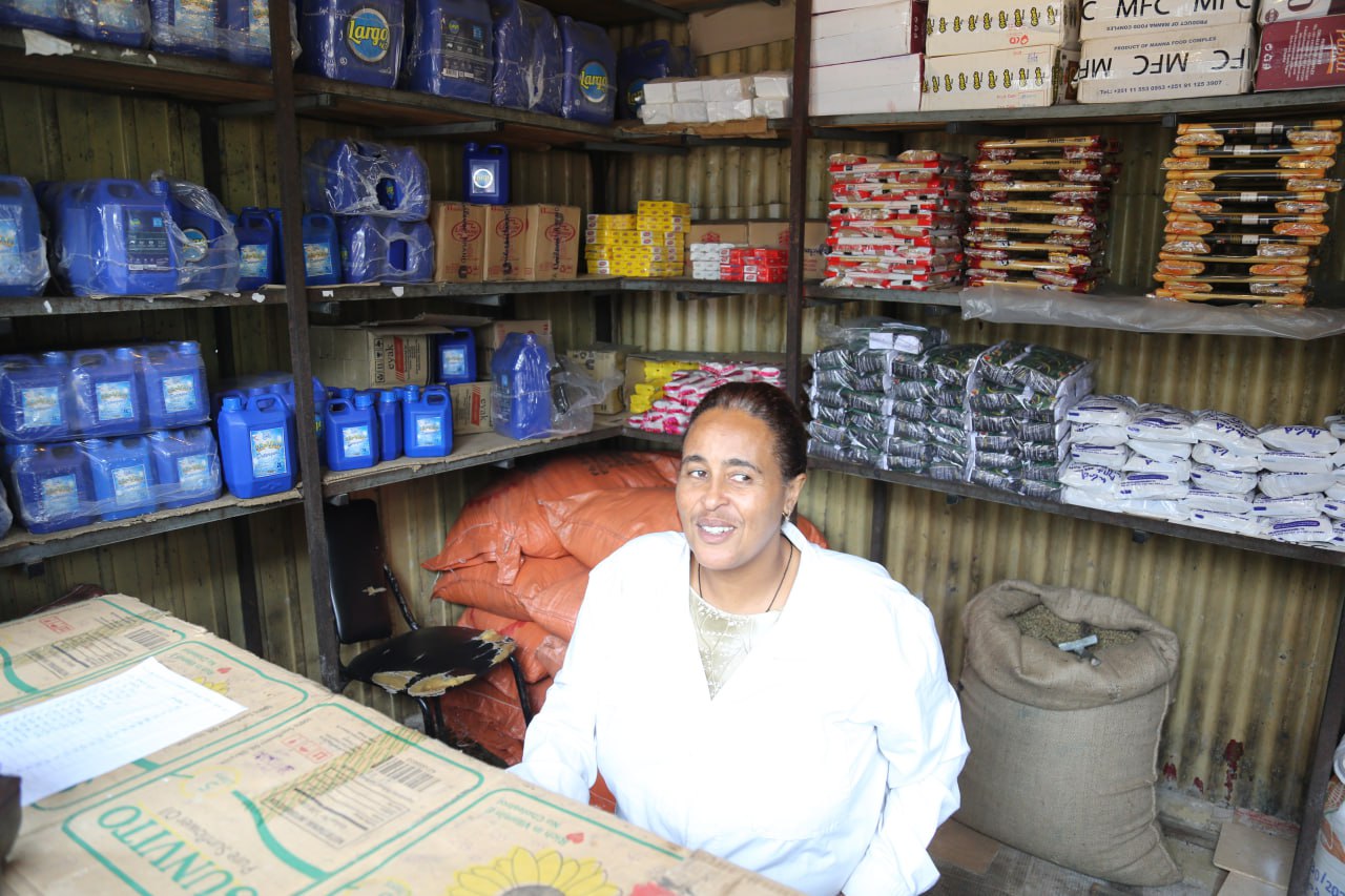 Read more about the article ማህበራቱ ሸማቹን ከኑሮ ውድነት ምን ያህል ታድገዋል?