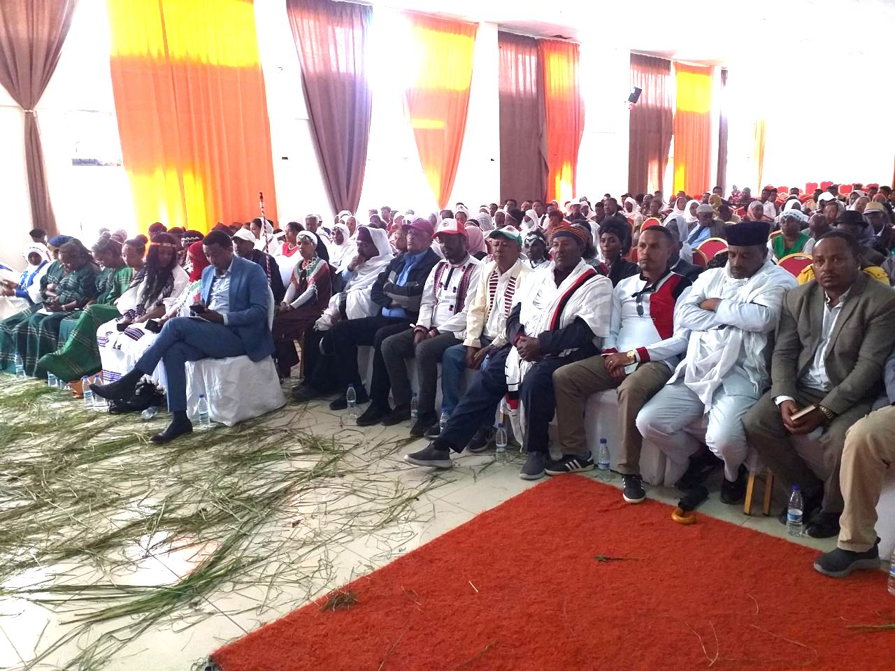 Read more about the article የመስቀል እና የኢሬቻ በዓላት በድምቀት እንዲከበሩ የበኩላቸዉን አስተዋጽኦ እንደሚያደርጉ ነዋሪዎች ገለጹ