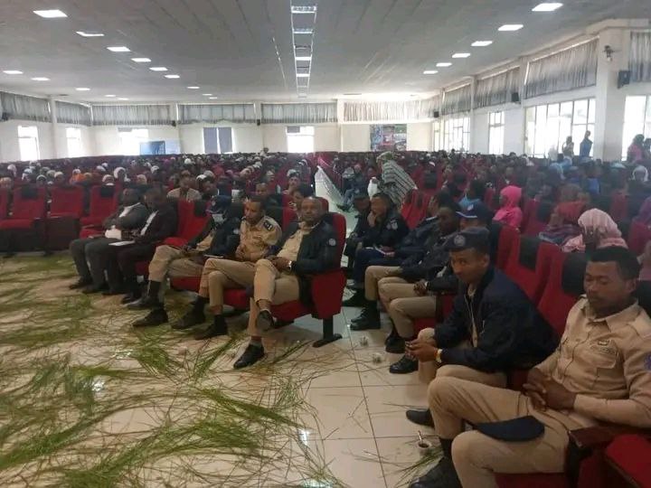 Read more about the article የሰላም ሰራዊት አባላት የከተማዋን ሰላም ለማረጋገጥ ከፍተኛ ሚና እየተወጡ ነዉ፡- የሰላምና ፀጥታ አስተዳደር ቢሮ