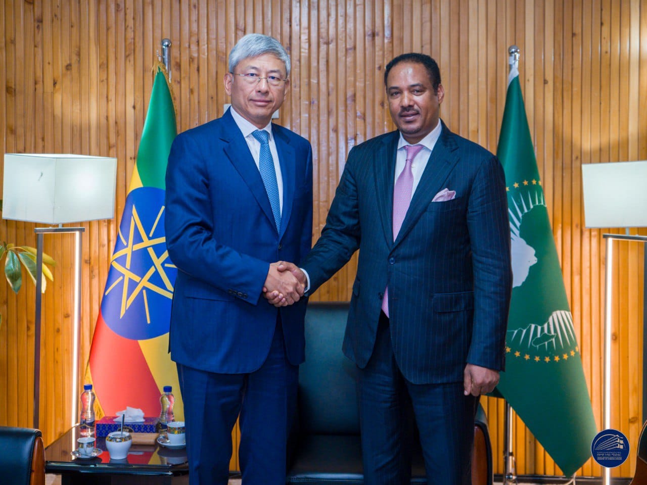 Read more about the article አምባሳደር ምስጋኑ አርጋ በኢትዮጵያ ከቻይናው አምባሳደር ቼን ሀይ ጋር ተወያዩ