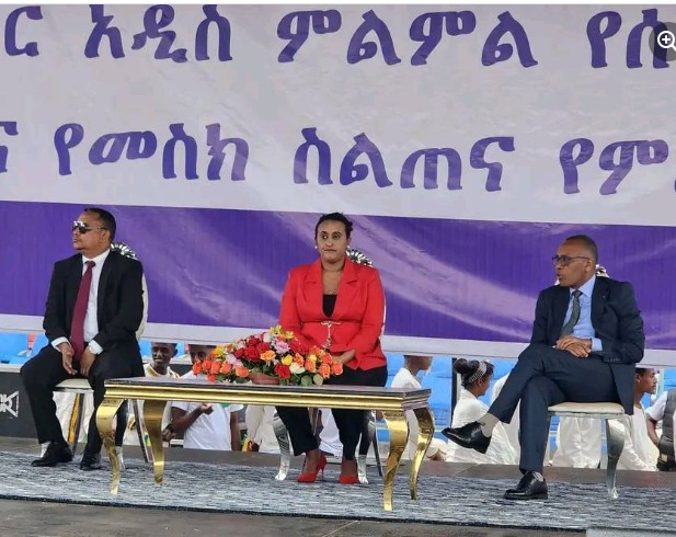 Read more about the article በአዲስ አበባ 11 ሺ የሰላም ሰራዊት አባላት ተመረቁ