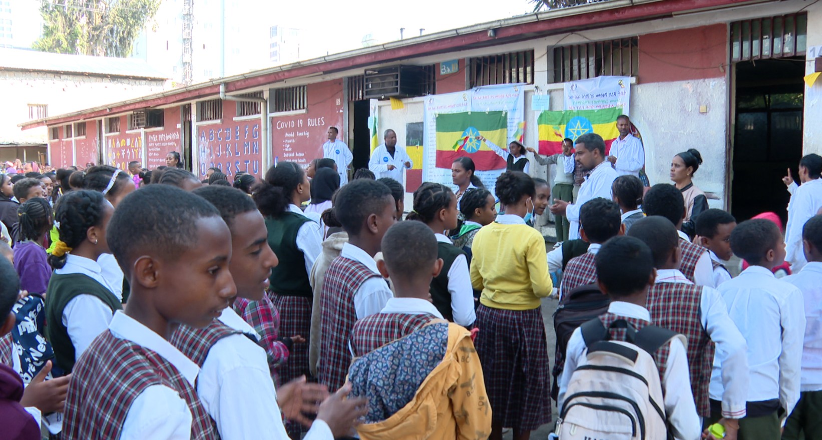 Read more about the article ሰንደቅ ዓላማ የሀገር ፍቅር ስሜትን ይፈጥርብናል- ተማሪዎች