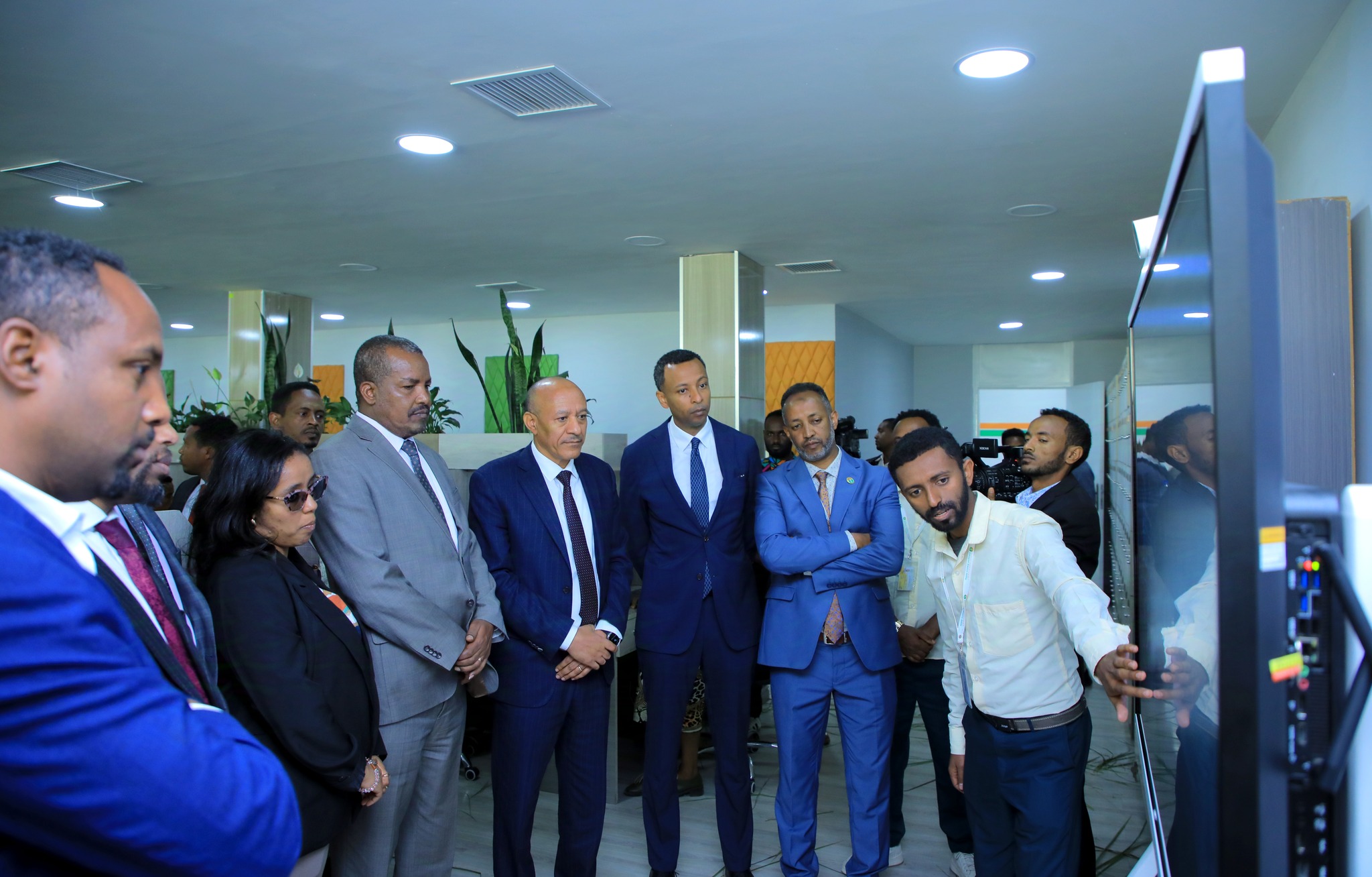 Read more about the article የኢትዮጵያ ኤሌክትሪክ አገልግሎት የሚሰጣቸውን አገልግሎቶች ለማሻሻል ተገቢ እና ጠቃሚ ሪፎርሞችን በትጋት በመፈፀም ውጤታማ ማድረግ የመንግስት ትኩረት ነው፡- ምክትል ጠቅላይ ሚኒስትር ተመስገን ጥሩነህ