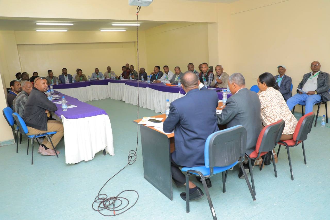 Read more about the article በኦሮሚያ ክልል የምክክር መድረክ እየተሳተፉ የሚገኙ ባለድርሻ አካላት አጀንዳዎቻቸውን በቡድን ውይይት እያደራጁ ይገኛሉ
