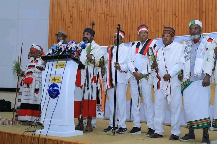 Read more about the article ታጥቀው የሚንቀሳቀሱ አካላት የሰላም ስምምነት ፈፅመው በምክክር መድረኩ እንዲሳተፉ ጥሪ እናቀርባለን-ጃል ሰኚ ነጋሳ