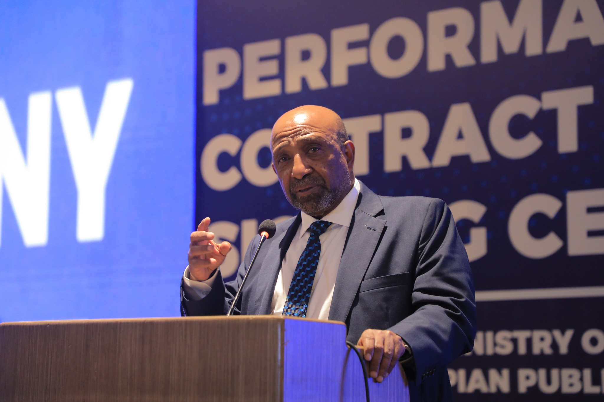 Read more about the article የከፍተኛ ትምህርት ተቋማት የአገሪቱን እድገትና የህዝቡን ህይወት ለማሻሻል ቅድሚያ ሰጥተው ሊሰሩ ይገባል- ብርሃኑ ነጋ (ፕ/ር)