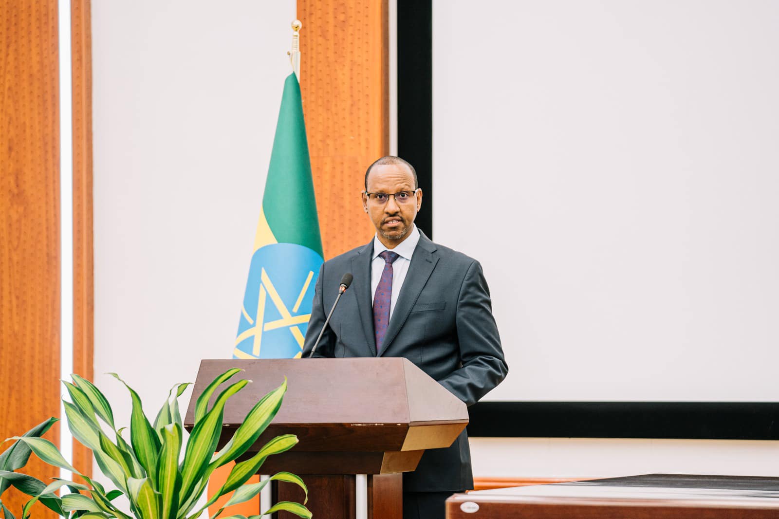 Read more about the article የሚኒስትሮች ምክር ቤት የሀገራዊ ፕሮጀክቶች በክልሎች ደረጃ ያለው አፈፃፀም ግምገማ ላይ ተወያየ