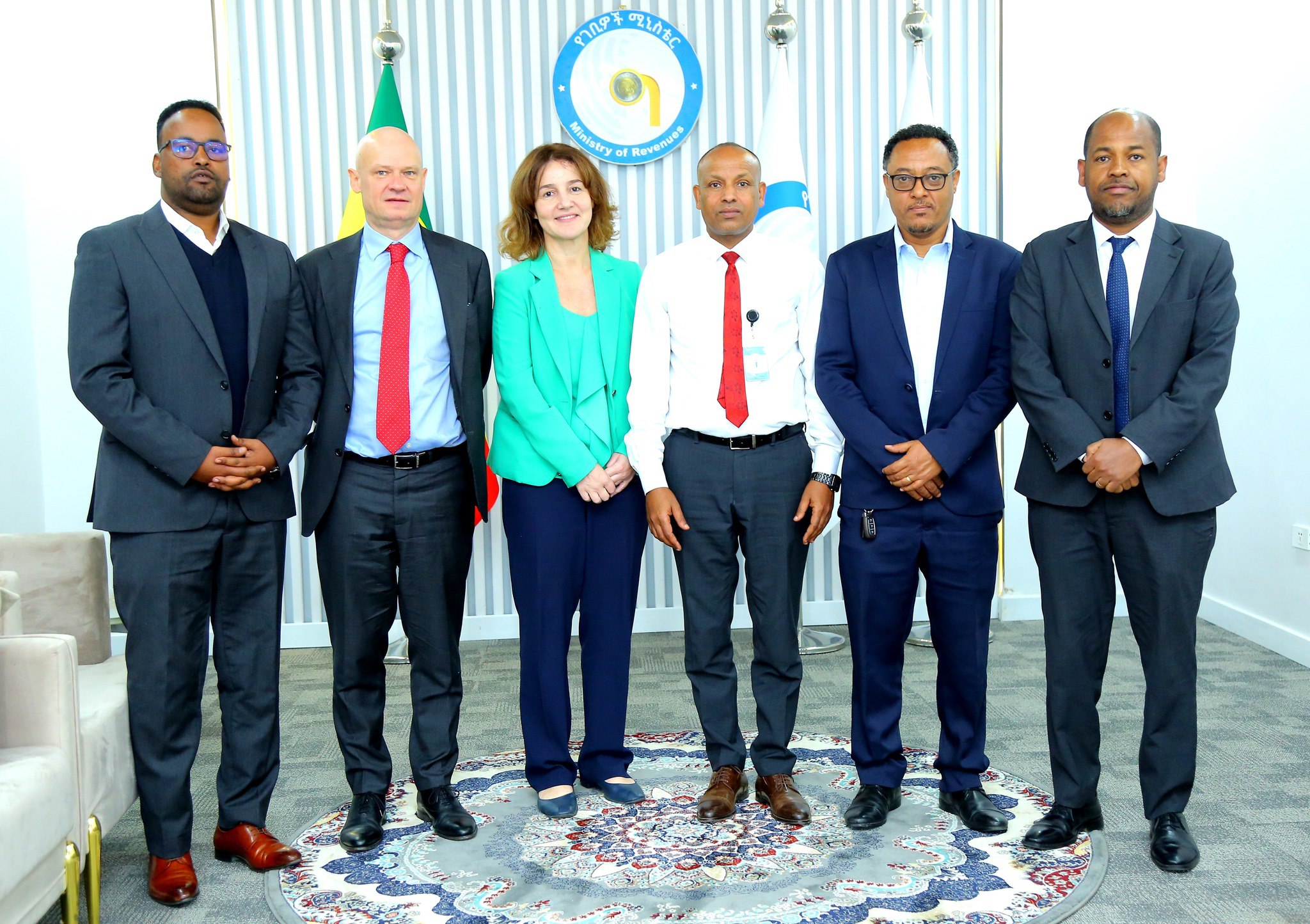 Read more about the article የገቢዎች ሚኒስቴር ከአይ.ኤም.ኤፍ የምስራቅ አፍሪካ የቴክኒክ እርዳታ ማዕከል ጋር ለመስራት ያለውን ፍላጎት ገለጸ