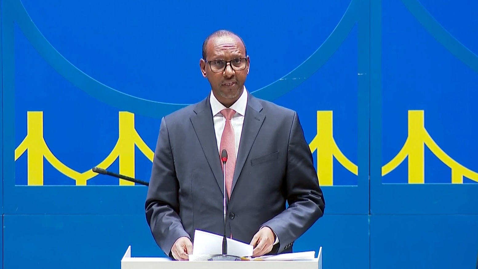 Read more about the article ብልፅግና በሁለተኛ መደበኛ ጉባኤው ትላንትን ፣ ዛሬንና ነገን የሚያስተሳስሩ ቀጣይ አቅጣጫዎችን ያስቀምጣል፡- አቶ አደም ፋራህ