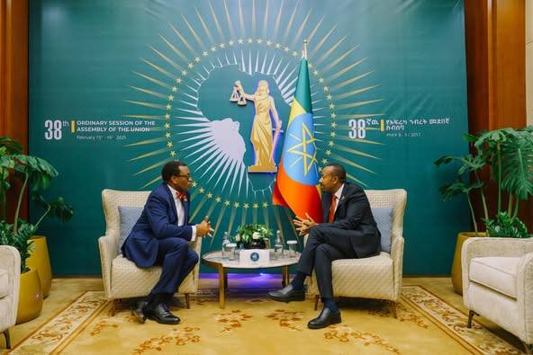 Read more about the article ጠቅላይ ሚኒስትር ዐቢይ አሕመድ (ዶ/ር) ከአፍሪካ ልማት ባንክ እና ከአለም የእርሻ ልማት ፈንድ ፕሬዝዳንቶች ጋር ተወያዩ
