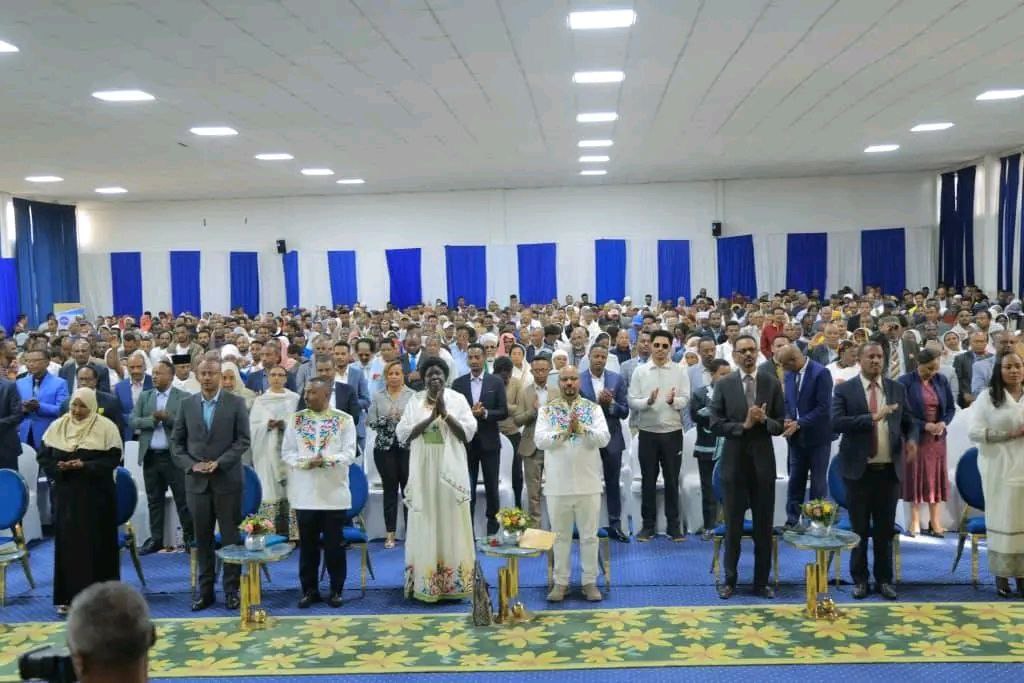 Read more about the article መንግስት የዜጎችን ጥያቄ ለመመለስ የተለያዩ ህዝባዊ ውይይቶችን በማድረግ እና በመቀራረብ እየሰራ ነው-አቶ ሞገስ ባልቻ