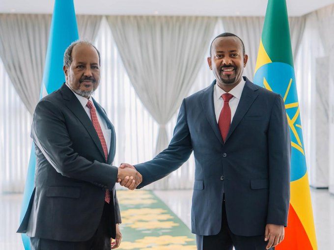 Read more about the article ጠቅላይ ሚኒስትር ዐቢይ አሕመድ (ዶ/ር) ከሶማሊያ ፕሬዚዳንት ሀሰን ሼክ መሀሙድ ጋር ተወያዩ