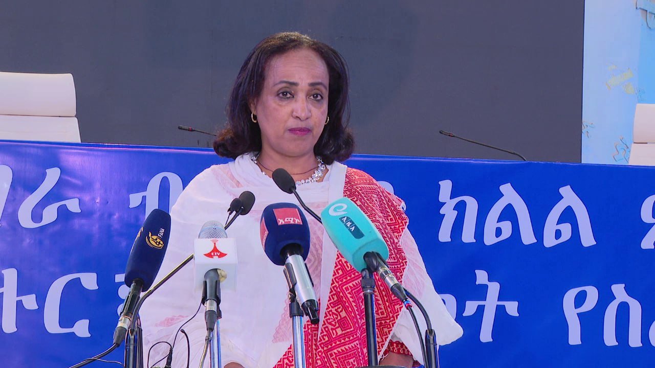 Read more about the article በአማራ ክልል የህግ የበላይነት ከማስከበሩ በተጓዳኝ አበረታች የልማት ተግባራት እየተከናወኑ ነው – የክልሉ ምክር ቤት ዋና አፈ ጉባኤ