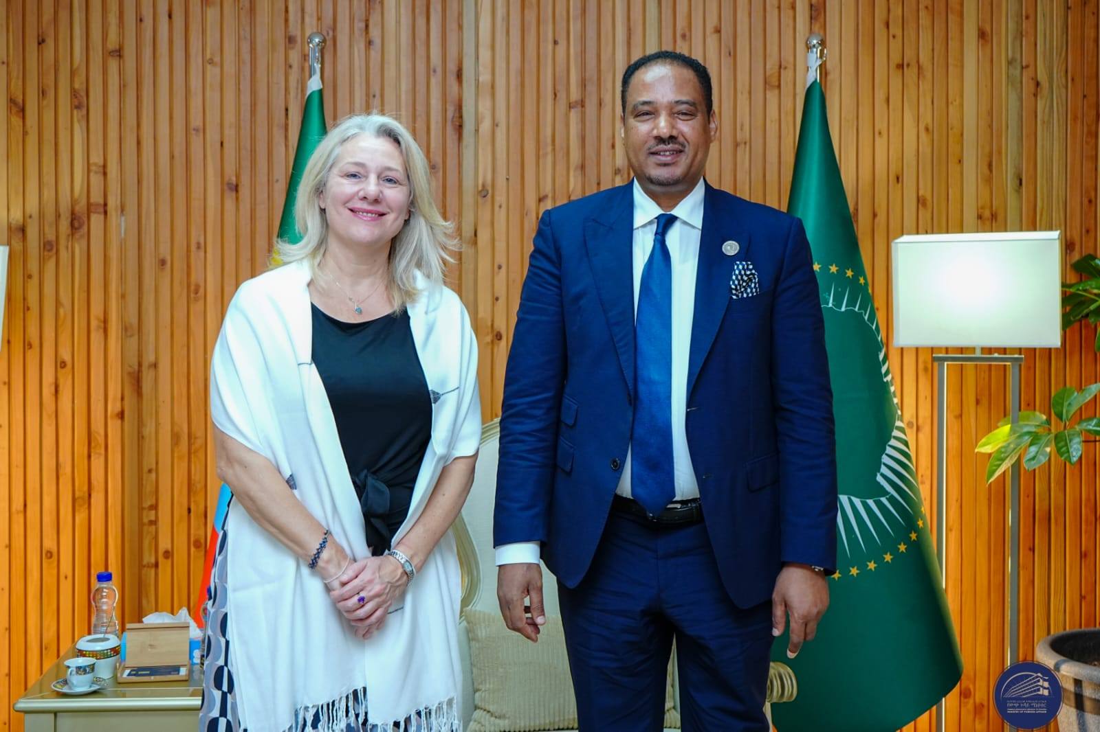 Read more about the article አምባሳደር ምስጋኑ አርጋ ከዓለም አቀፍ የፍልሰት ፖሊሲ ልማት ማዕከል ኃላፊ ጋር ተወያዩ