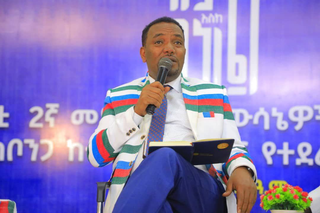 Read more about the article ፓርቲው ሕብረተሰቡን በማስተባበር የሕዝብ ጥያቄዎችን እየመለሰ ነው- አቶ አወሉ አብዲ