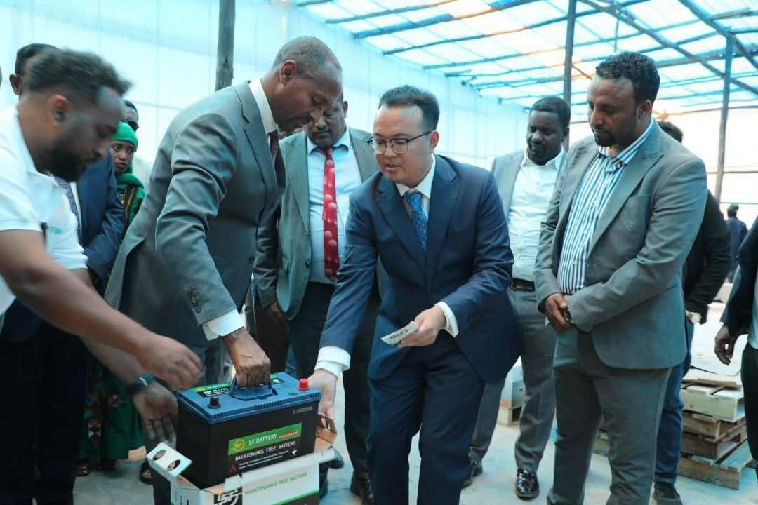 Read more about the article በደብረ ብርሃን ከተማ በ1 ቢሊየን ብር ወጪ የተገነባ የመኪና ባትሪ ማምረቻ ፋብሪካ ተመረቀ
