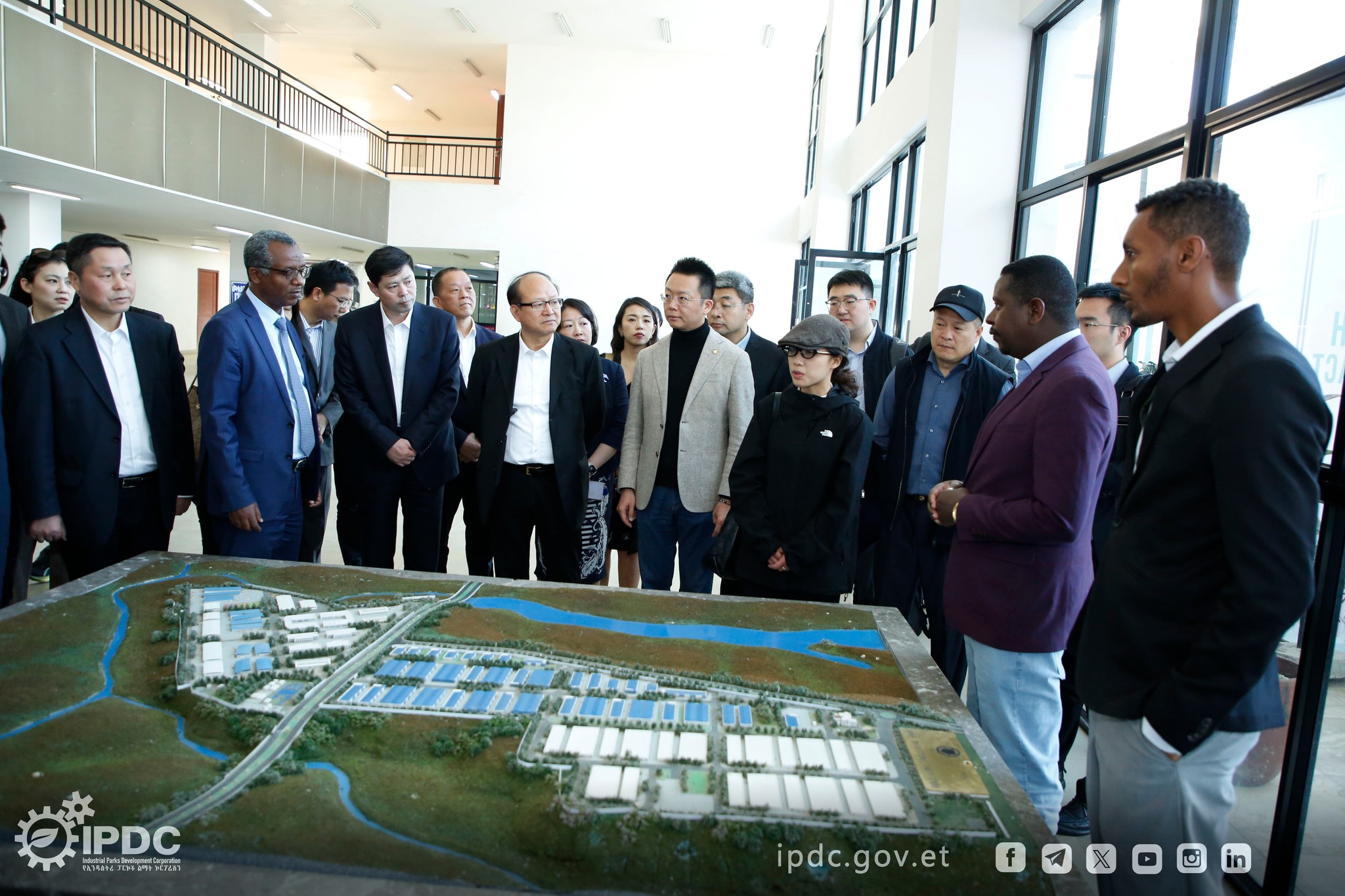 Read more about the article የቻይና የቢዝነስ ልዑካን ቡድን የቦሌ ለሚ እና ቂሊንጦ ልዩ የኢኮኖሚ ዞኖችን ጎበኘ