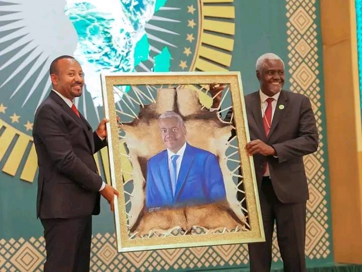 Read more about the article ተሰናባቹ ሊቀ መንበር ሙሳ ፋኪ ማሃማት፣ ባለፉት ዓመታት ላሳዩት አመራር እና ወዳጅነት ምስጋናዬን አቀርባለሁ-ጠቅላይ ሚኒስትር ዐቢይ አሕመድ (ዶ/ር)